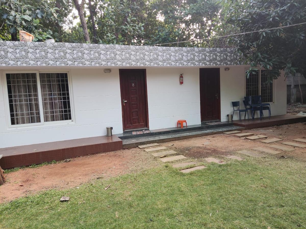 Sri Sai Farm House Puducherry Eksteriør billede