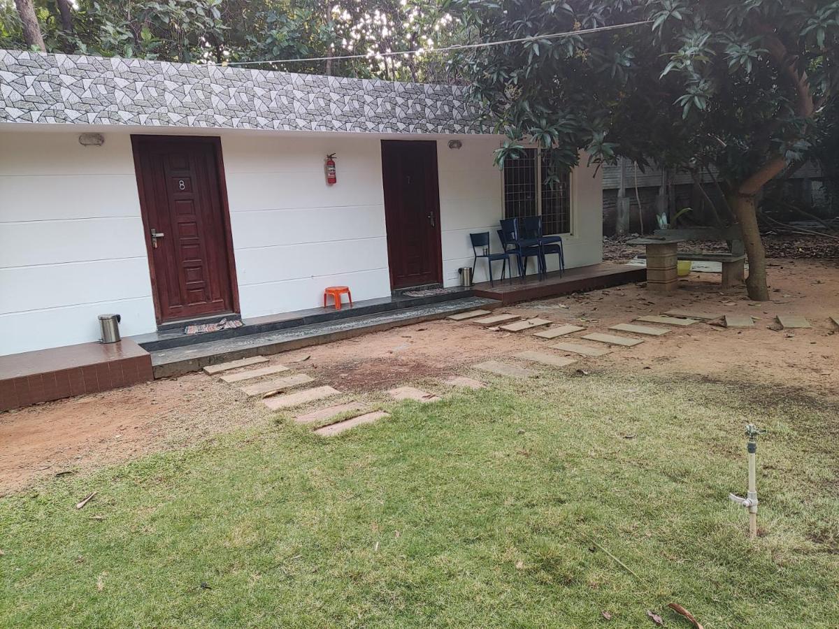 Sri Sai Farm House Puducherry Eksteriør billede