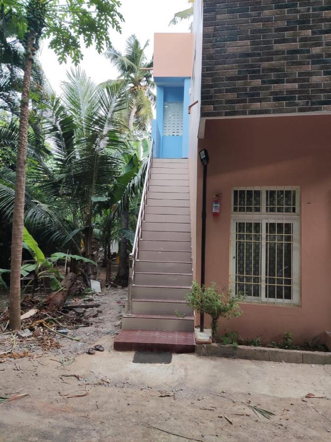 Sri Sai Farm House Puducherry Eksteriør billede